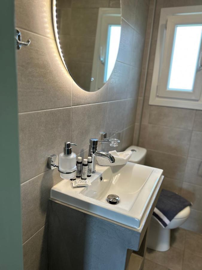 Calliopes By The Sea Boutique Suites Paralia Dionysiou Esterno foto