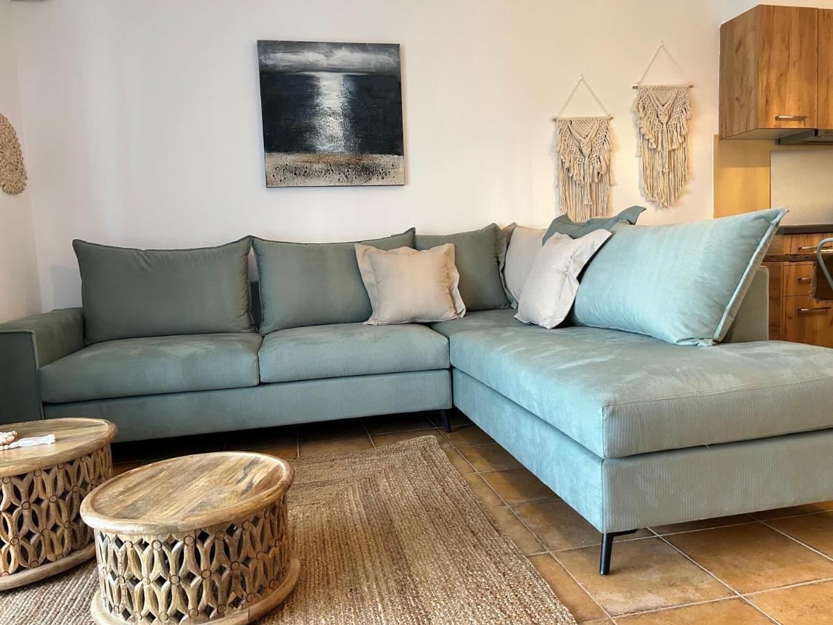Calliopes By The Sea Boutique Suites Paralia Dionysiou Esterno foto