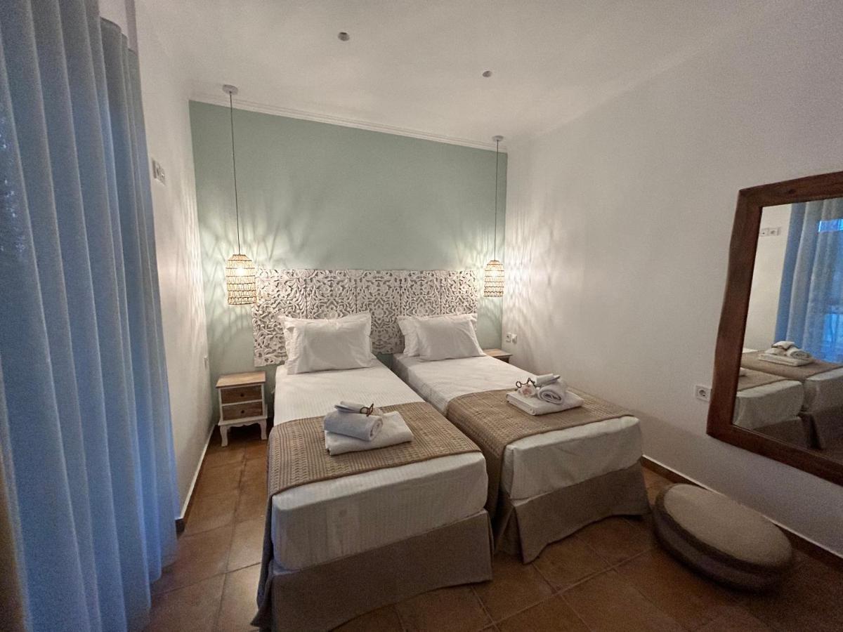 Calliopes By The Sea Boutique Suites Paralia Dionysiou Esterno foto