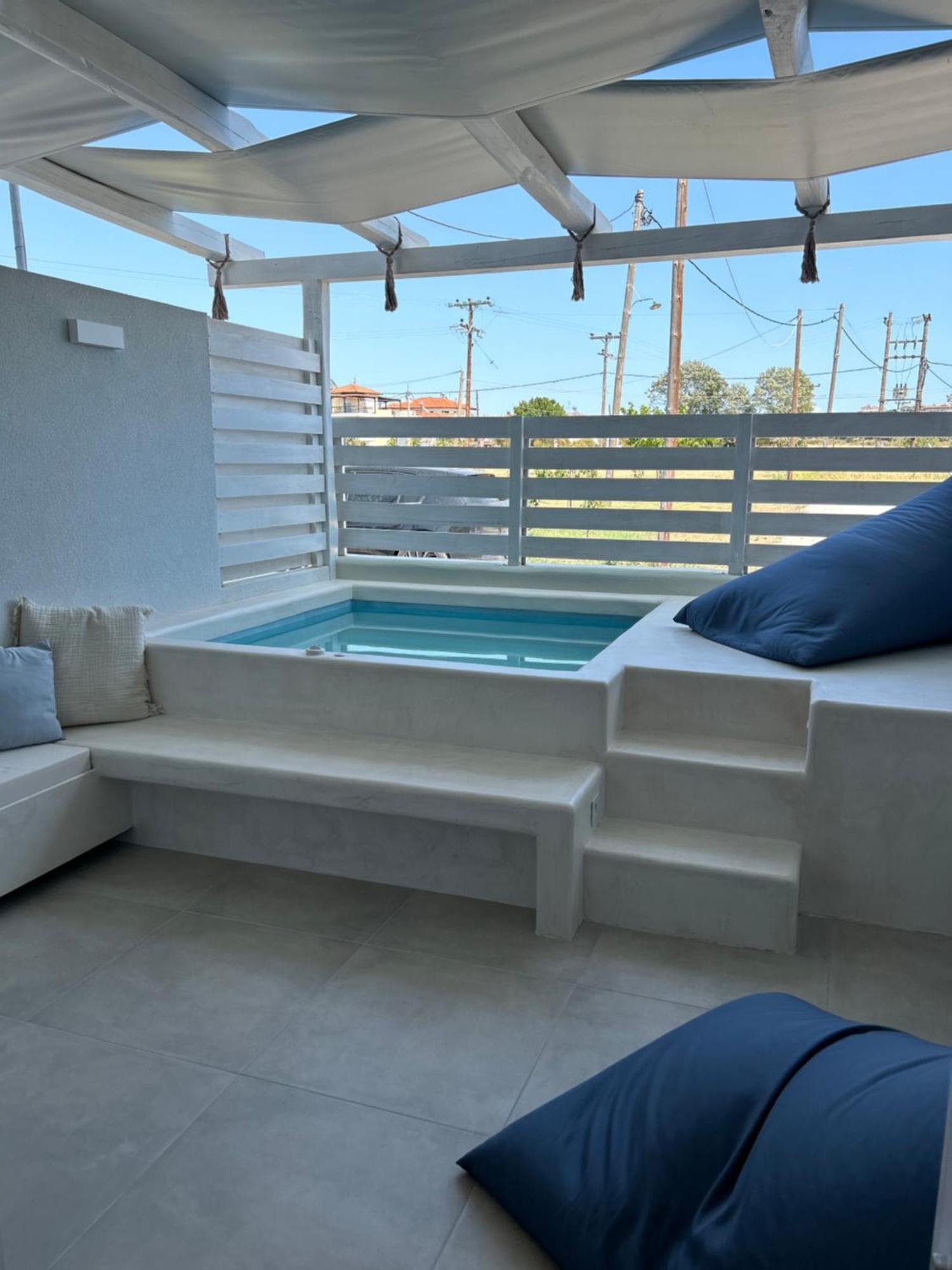 Calliopes By The Sea Boutique Suites Paralia Dionysiou Esterno foto