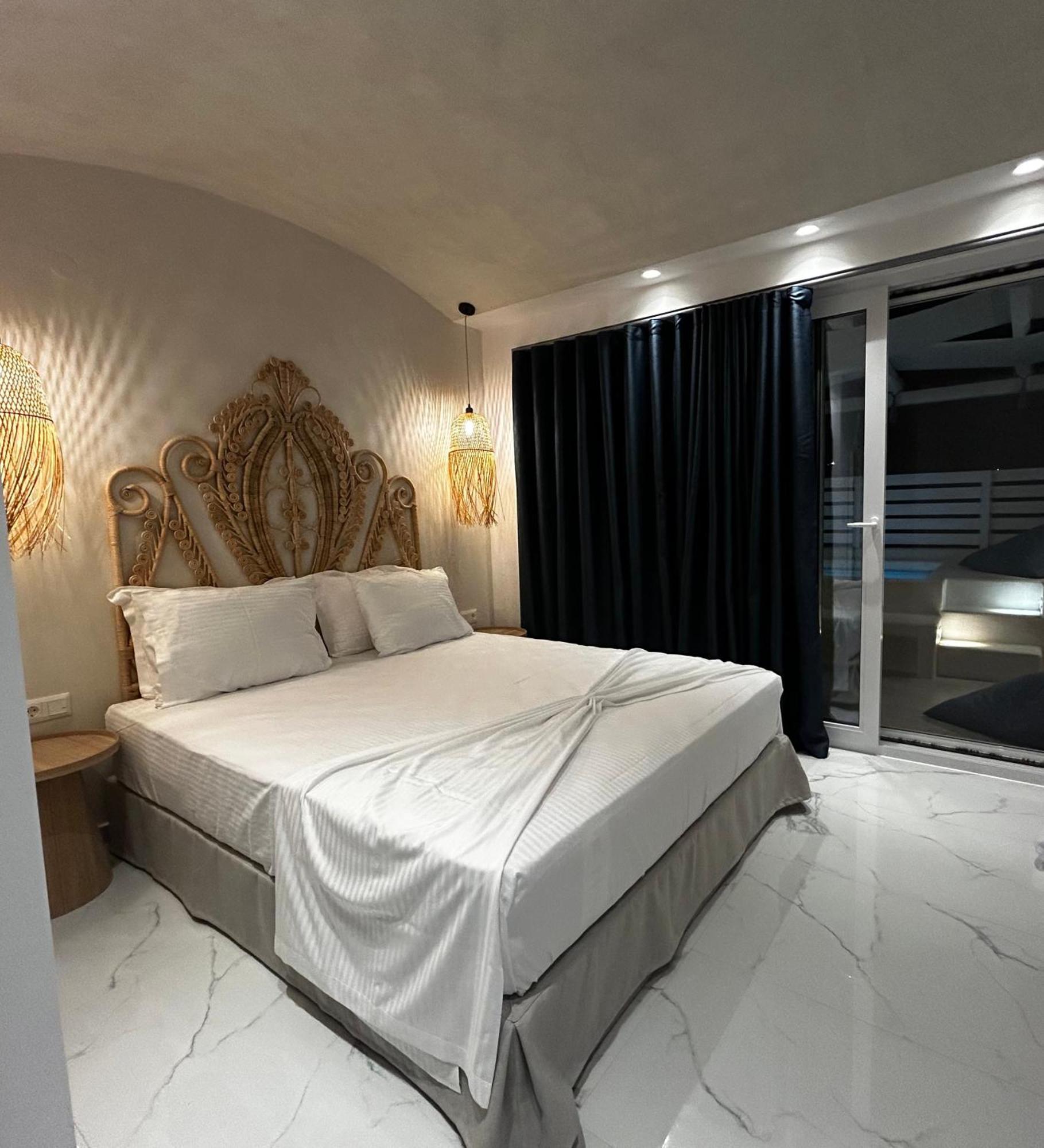 Calliopes By The Sea Boutique Suites Paralia Dionysiou Esterno foto