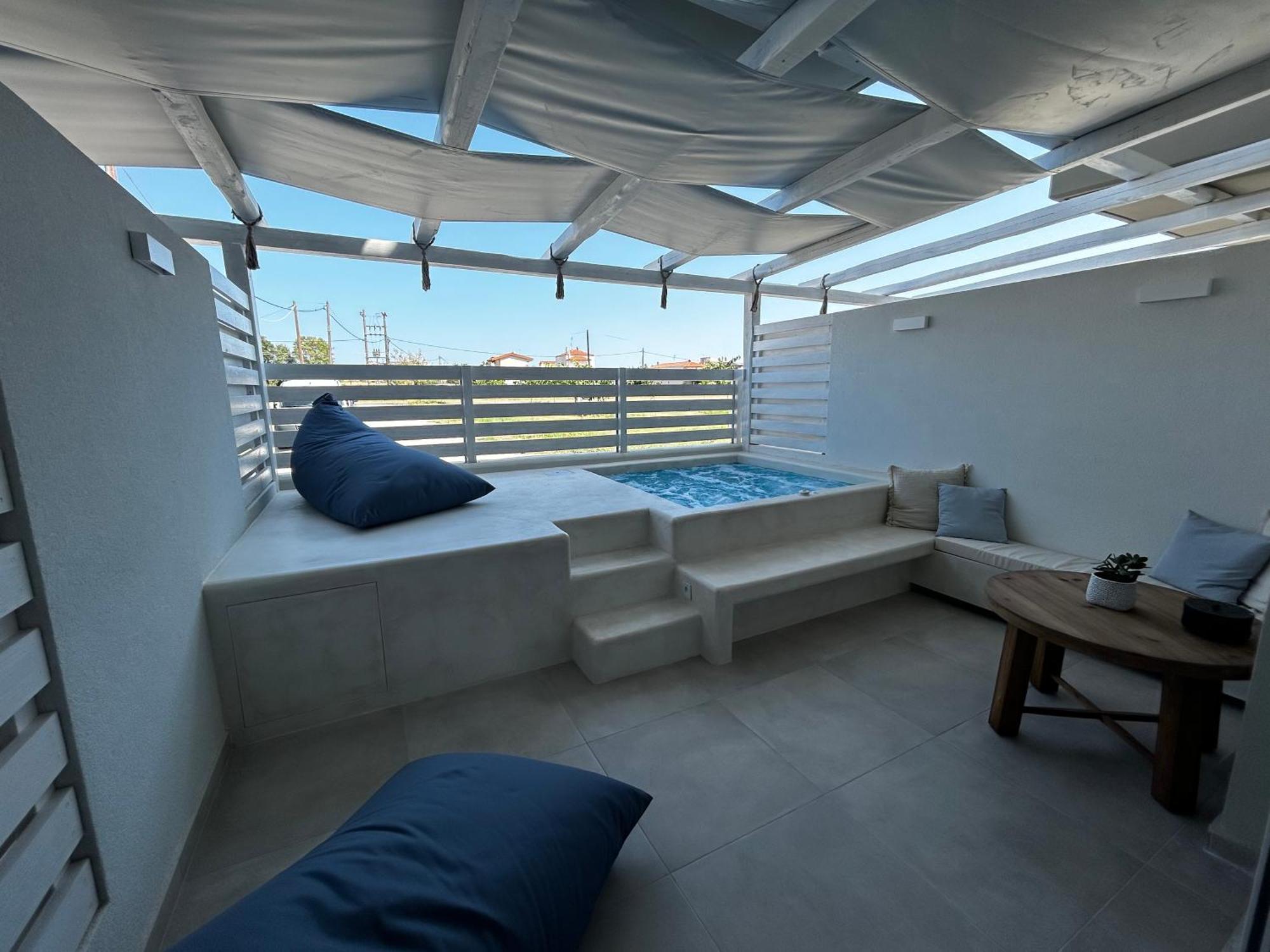 Calliopes By The Sea Boutique Suites Paralia Dionysiou Esterno foto
