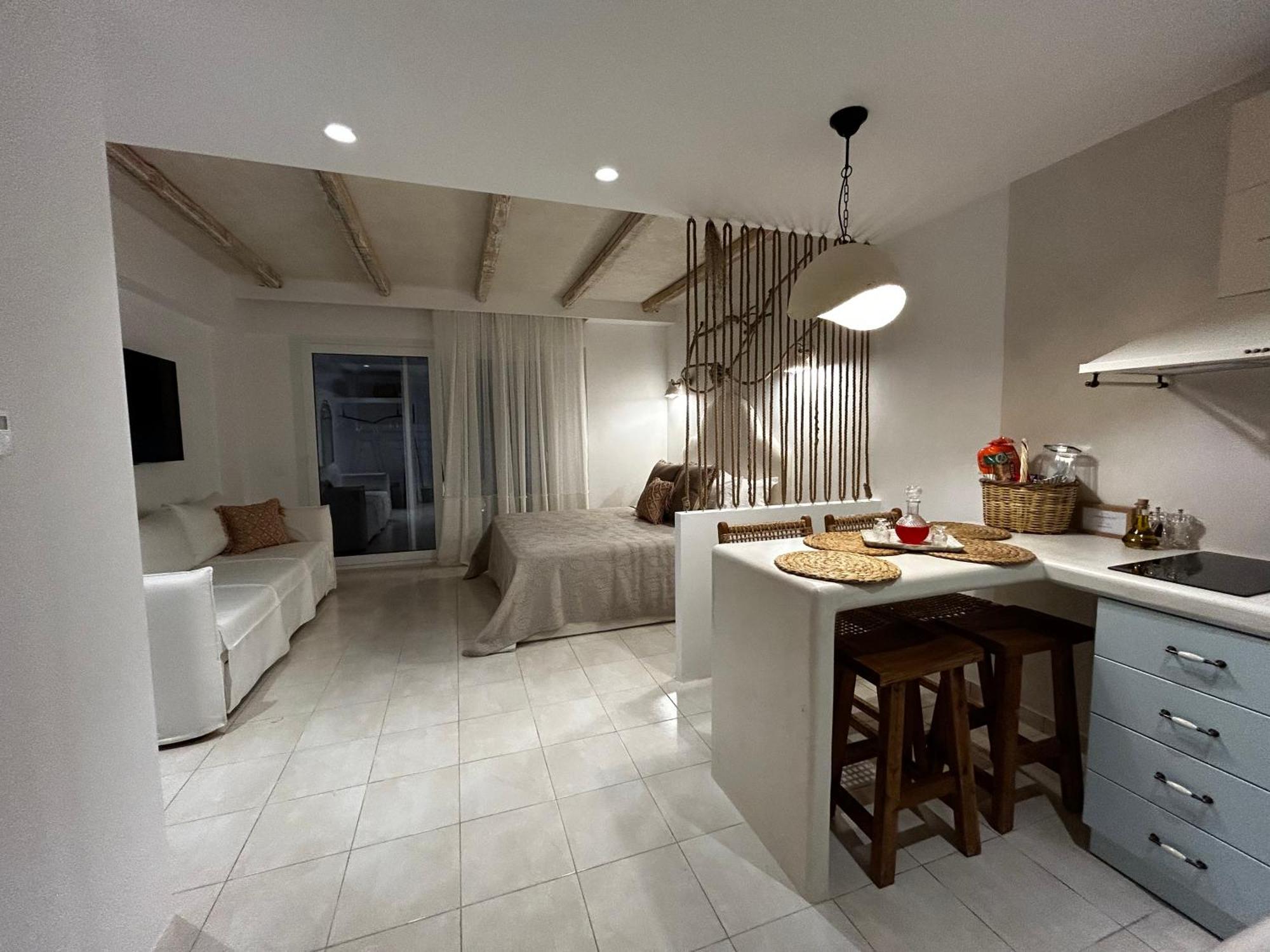 Calliopes By The Sea Boutique Suites Paralia Dionysiou Esterno foto