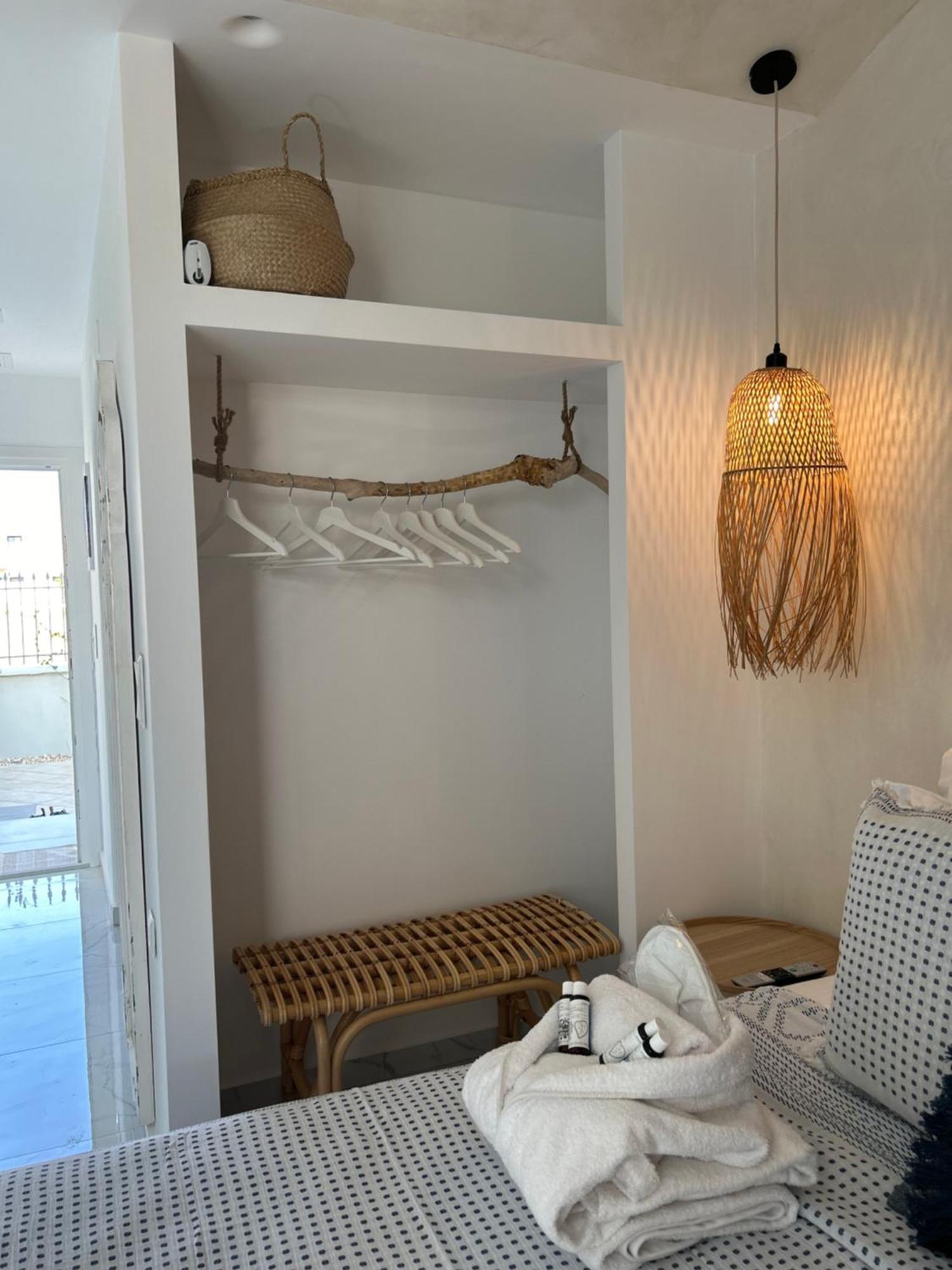 Calliopes By The Sea Boutique Suites Paralia Dionysiou Esterno foto